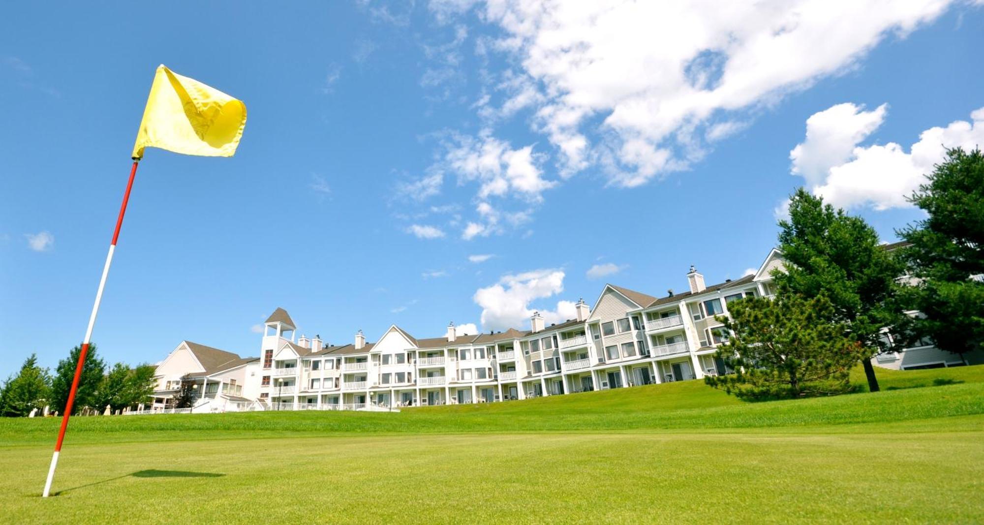 Manoir Des Sables Hotel & Golf Magog Eksteriør billede