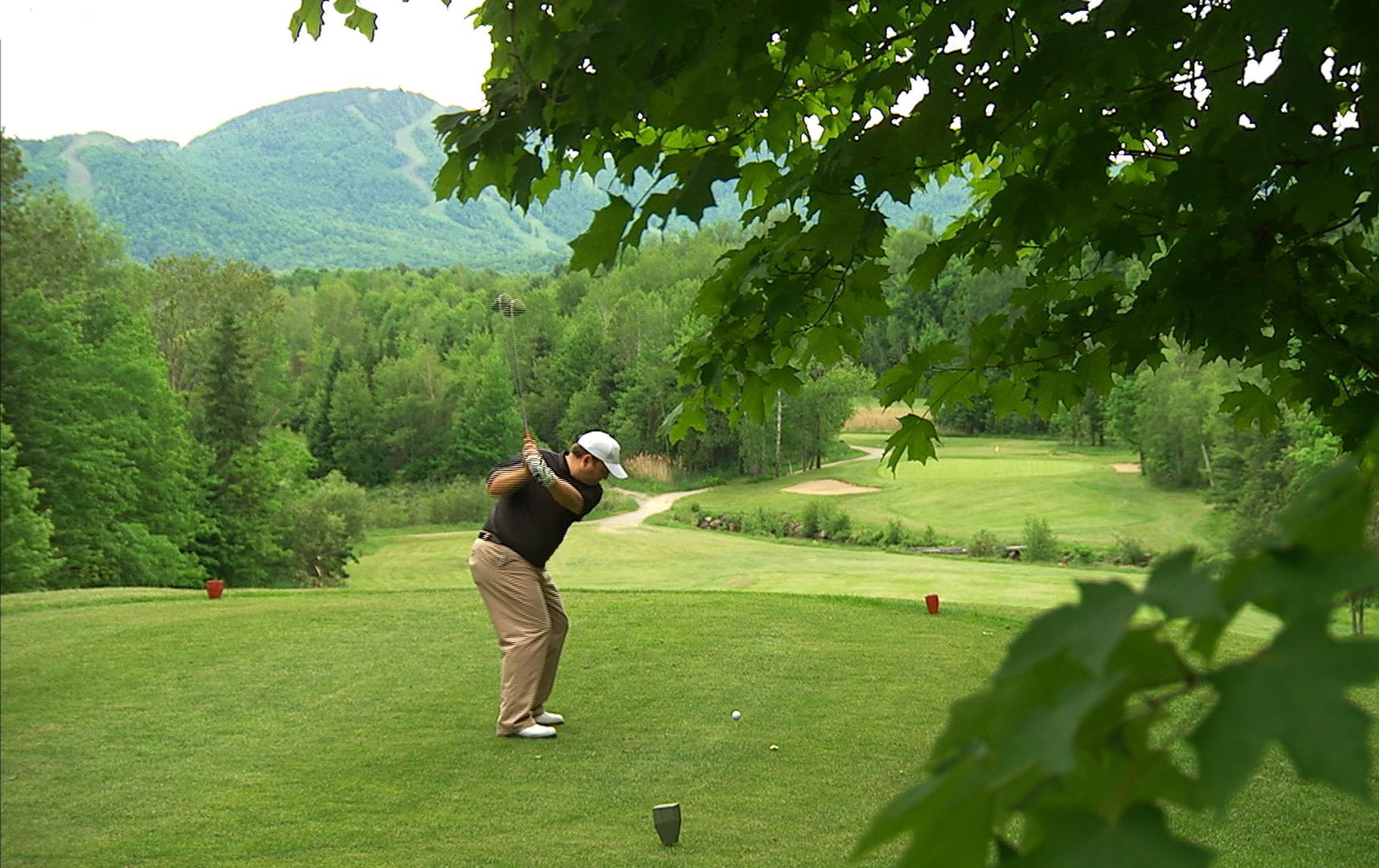 Manoir Des Sables Hotel & Golf Magog Eksteriør billede